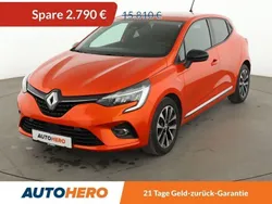 Orange Gebraucht 2022 Renault Clio V Zen Limousine | 13.020 € (Superpreis)
