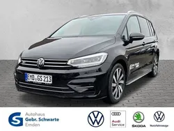 Schwarz Gebraucht 2024 VW Touran R-line Van / Kleinbus | 39.490 € (Fairer Preis)