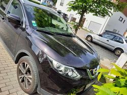 Violett Gebraucht 2016 Nissan Qashqai N-Connecta SUV | 11.800 € (Fairer Preis)