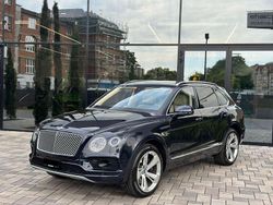 Blau Gebraucht 2016 Bentley Bentayga SUV | 65.000 €