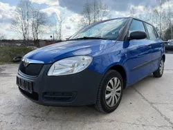Blau Gebraucht 2009 Skoda Fabia Classic Limousine | 2.499 € (Guter Preis)
