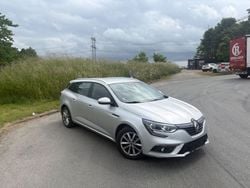 Grau Gebraucht 2017 Renault Mégane IV Zen Limousine | 5.300 €