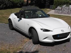 Weiß Gebraucht 2018 Mazda MX5 Center-Line Cabrio | 19.200 € (Fairer Preis)