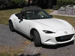 Weiß Gebraucht 2018 Mazda MX5 Center-Line Cabrio | 19.200 € (Fairer Preis)