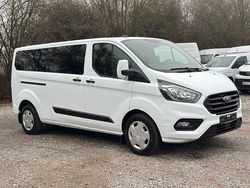 Weiß Gebraucht 2023 Ford Transit Tourneo Van / Kleinbus | 30.821 € (Fairer Preis)