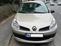 Braun Gebraucht 2006 Renault Clio II Authentique Limousine | 1.800 € (Fairer Preis)