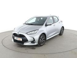 Grau Gebraucht 2022 Toyota Yaris Team Limousine | 20.990 €
