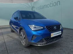 Blau Gebraucht 2024 Seat Arona FR SUV | 25.390 € (Etwas zu teuer)