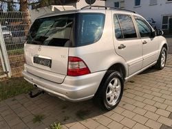 Silber Gebraucht 2004 Mercedes ML270 Edition SUV | 2.800 € (Superpreis)