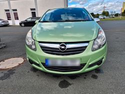 Grün Gebraucht 2010 Opel Corsa Kleinwagen | 3.050 € (Etwas zu teuer)