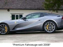 Grau Gebraucht 2021 Ferrari 812 Cabrio | 474.000 € (Teuer)