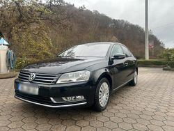 Schwarz Gebraucht 2011 VW Passat Trendline Limousine | 8.099 € (Etwas zu teuer)