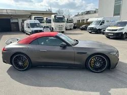 Grau Gebraucht 2023 Mercedes SL63 AMG AMG Cabrio | 154.900 € (Teuer)