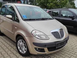 Gold Gebraucht 2007 Lancia Musa Van / Kleinbus | 1.400 € (Superpreis)