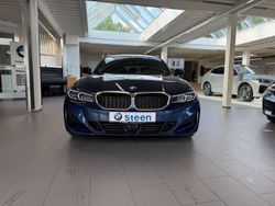 Phytonicblau metallic Gebraucht 2024 BMW 320 Sport Line Kombi | 44.690 €