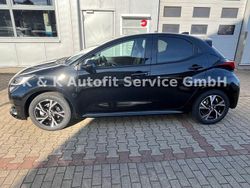 Schwarz Neu 2024 Toyota Yaris Hybrid Comfort Limousine | 25.300 € (Fairer Preis)
