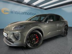 Grün Neu 2025 Porsche Macan SUV | 127.299 €