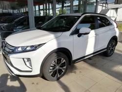 Weiß Gebraucht 2018 Mitsubishi Eclipse Cross Edition SUV | 14.500 € (Guter Preis)