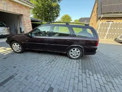 Rot Gebraucht 2000 Opel Vectra Kombi | 500 € (Superpreis)