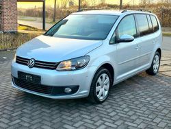 Silber Gebraucht 2013 VW Touran Comfortline Van / Kleinbus | 6.350 € (Guter Preis)