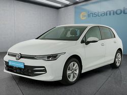 Weiß Gebraucht 2024 VW Golf VIII Kleinwagen | 22.899 € (Guter Preis)