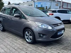 Braun Gebraucht 2014 Ford Grand C-Max SYNC Edition Van / Kleinbus | 5.970 € (Fairer Preis)