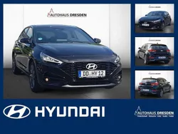 Abyss black / mic Gebraucht 2025 Hyundai i30 Advantage Limousine | 22.980 € (Fairer Preis)