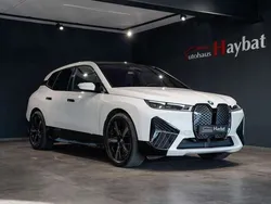 Alpinweiss iii Gebraucht 2021 BMW iX M Sport SUV | 47.950 € (Fairer Preis)