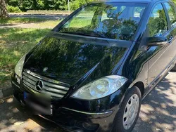 Schwarz Gebraucht 2008 Mercedes 200 Limousine | 4.200 €