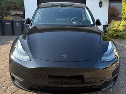 Schwarz Gebraucht 2022 Tesla Model Y Performance SUV | 39.900 € (Teuer)