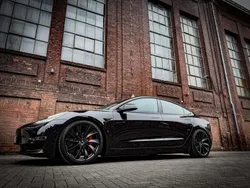 Schwarz Gebraucht 2022 Tesla Model 3 Performance Limousine | 32.000 € (Fairer Preis)