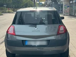 Beige Gebraucht 2005 Renault Mégane II Kleinwagen | 1.100 €