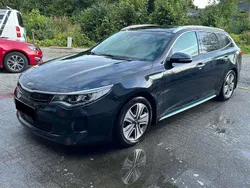 Blau Gebraucht 2018 Kia Optima Hybrid Attract Limousine | 14.790 €