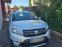 Silber Gebraucht 2015 Dacia Sandero Kleinwagen | 6.500 € (Fairer Preis)