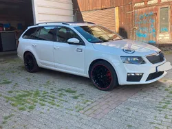 Weiß Gebraucht 2015 Skoda Octavia RS Kombi | 10.500 € (Guter Preis)