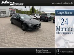 Schwarz Gebraucht 2024 Mercedes A200 Advanced Limousine | 32.490 € (Teuer)