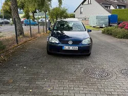 Blau Gebraucht 2004 VW Golf V Limousine | 1.100 € (Guter Preis)