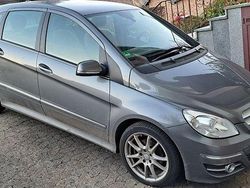 Silber Gebraucht 2010 Mercedes B180 Van / Kleinbus | 5.700 € (Guter Preis)