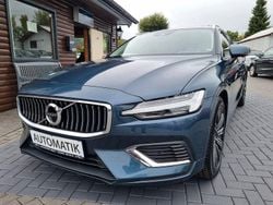 Blau Gebraucht 2020 Volvo V60 Inscription Kombi | 22.990 € (Fairer Preis)