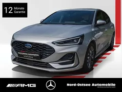 Silber polarsilber metallic Gebraucht 2024 Ford Focus ST-Line X Limousine | 25.290 € (Fairer Preis)