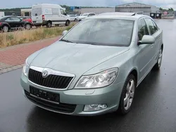 Grün Gebraucht 2011 Skoda Octavia Elegance Limousine | 6.500 € (Guter Preis)