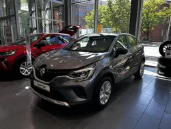 Grau Gebraucht 2024 Renault Captur Equilibre SUV | 18.870 € (Superpreis)