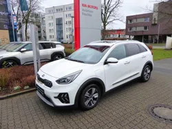 Weiß Gebraucht 2021 Kia Niro Spirit SUV | 24.480 € (Fairer Preis)
