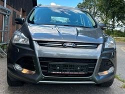 Grau Gebraucht 2015 Ford Kuga SYNC Edition SUV | 13.700 € (Guter Preis)