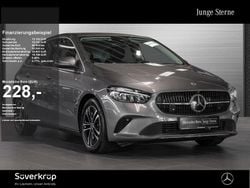 Grau Gebraucht 2024 Mercedes B200 Progressive Van / Kleinbus | 28.920 € (Superpreis)