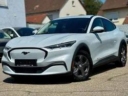 Weiß Gebraucht 2022 Ford Mustang Mach-E SUV | 26.990 € (Guter Preis)