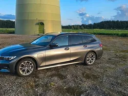 Andere außenfarben Gebraucht 2021 BMW 320e Sport Line Kombi | 22.500 € (Superpreis)