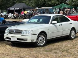 Weiß Gebraucht 2001 Nissan Cedric Limousine | 6.400 €