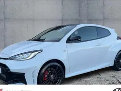 Weiß Neu 2024 Toyota Yaris Limousine | 48.490 € (Guter Preis)