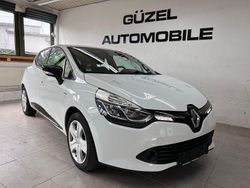 Weiß Gebraucht 2016 Renault Clio IV LIMITED Limousine | 6.999 € (Fairer Preis)